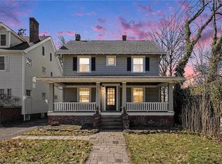 2164 Cottage Grove Dr, Cleveland Heights, OH 44118