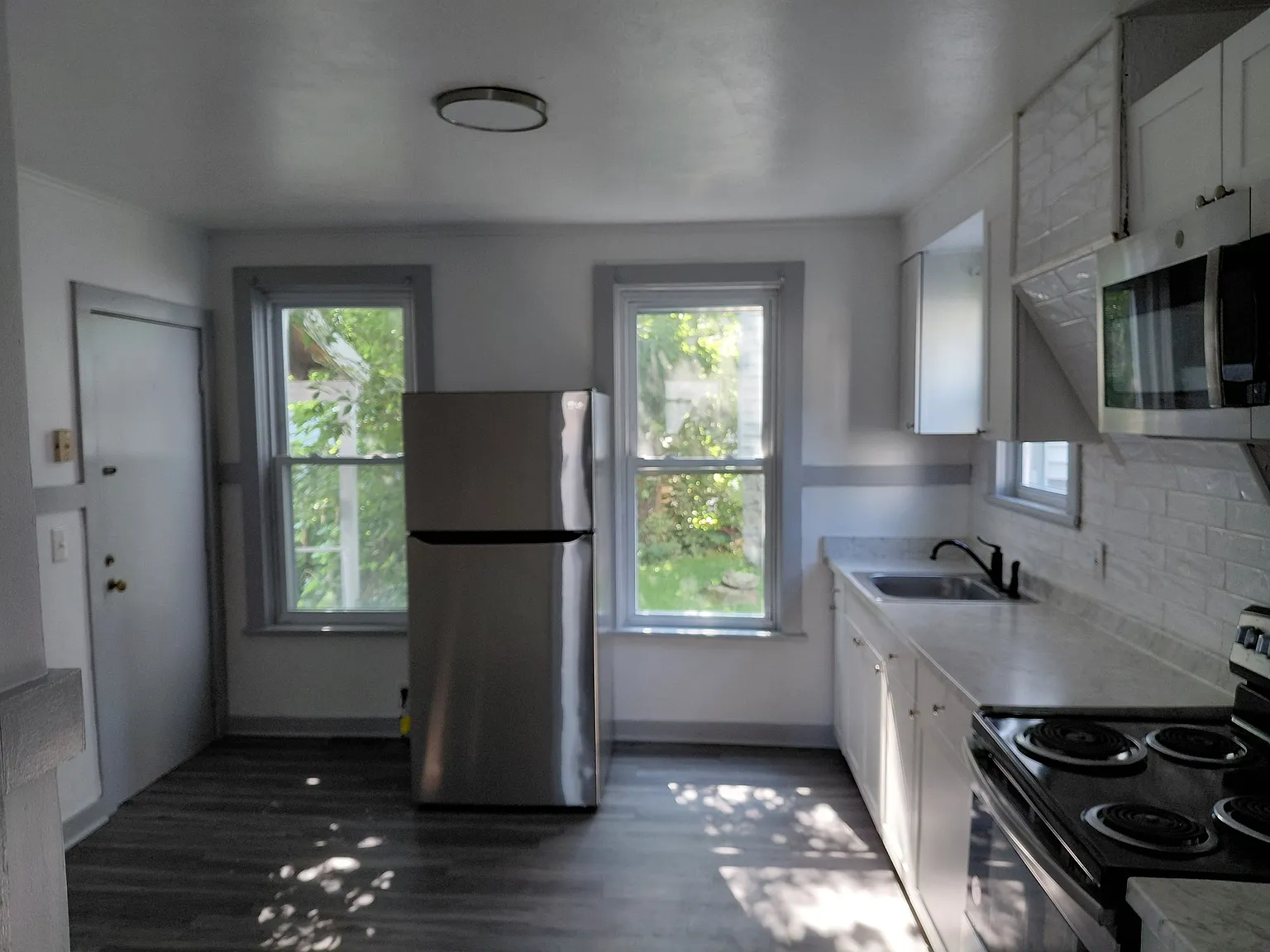 2 bed, 925 sqft, $1,000 — Photo 1