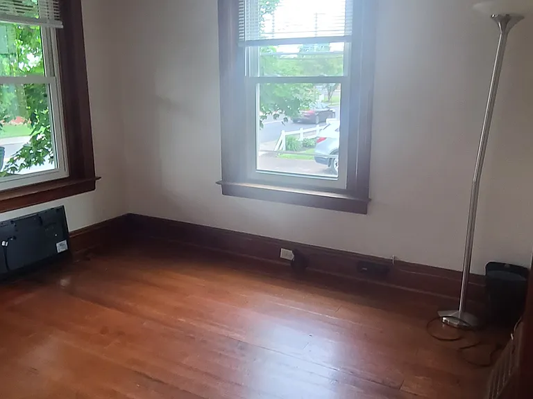 1sr floor family room