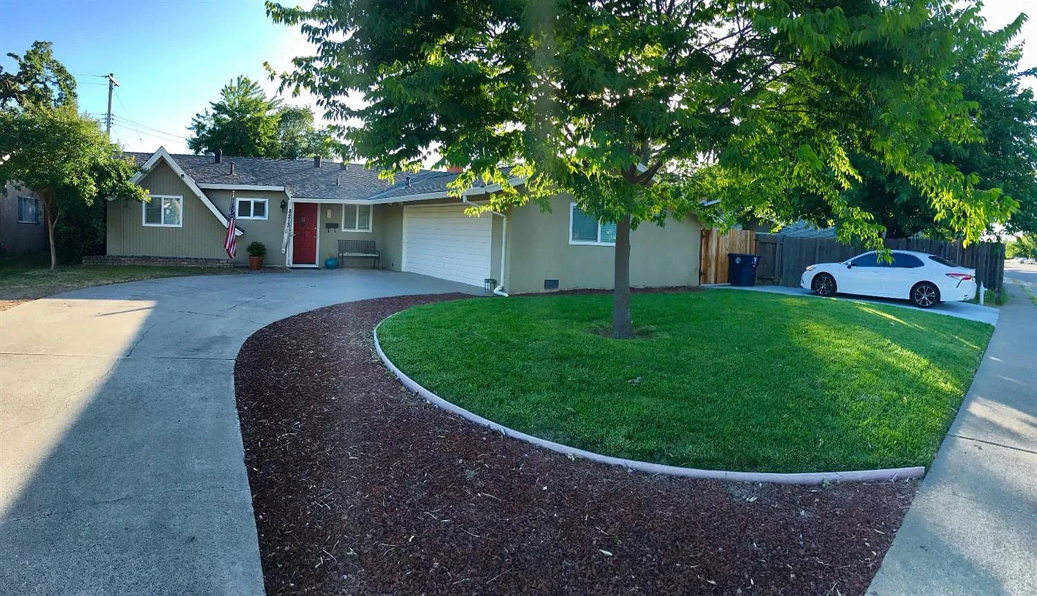 8213 Butternut Dr photo 1