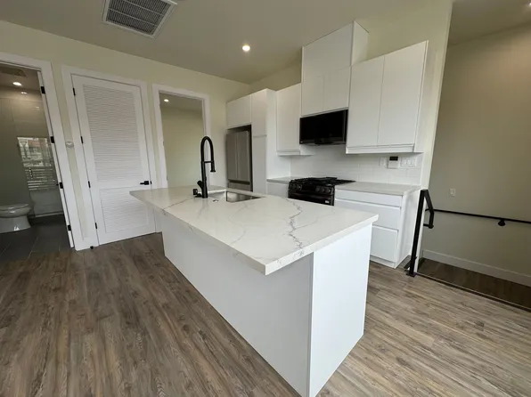 2168 Balboa Ave #B, San Diego, CA 92109