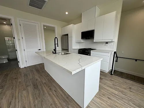 2168 Balboa Ave #B Photo 1