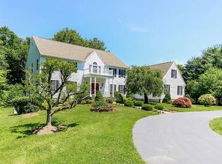 6 Dr Tonys Rd, Katonah, NY 10536