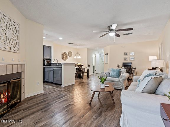 4th image of 128 Sand Castle Way