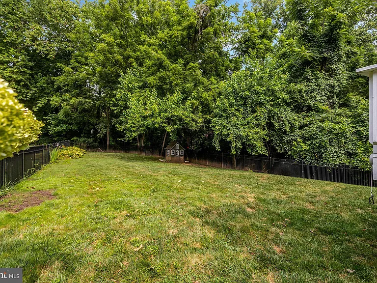 2862 Rosemary Ln — Photo 64