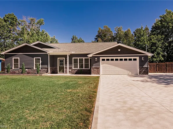 1441 Stanford Dr, Brunswick, OH 44212