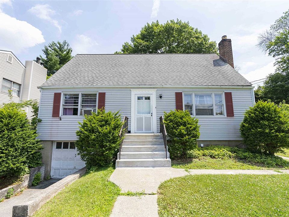 1st image of 202 Willis Ave