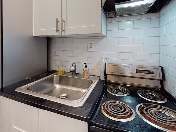 3rd image of 318 E 89th St APT 2D