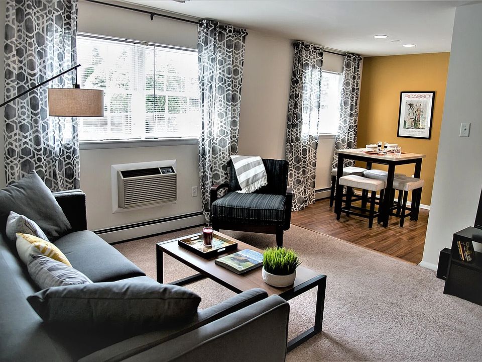 Living and Dining Area