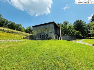 201 Colt Creek Rd, Lansing, NC 28643