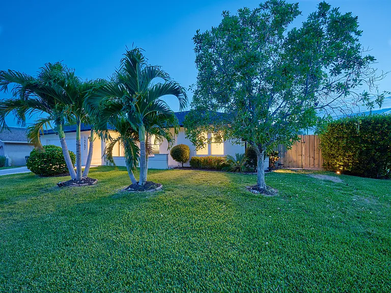 1267 Summerwood Cir — Photo 77