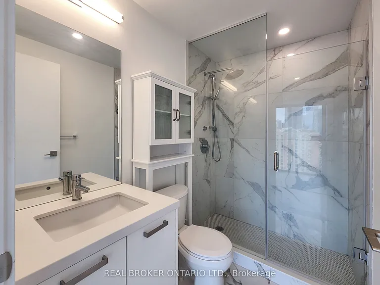 55 Ontario St #1208 — Photo 8