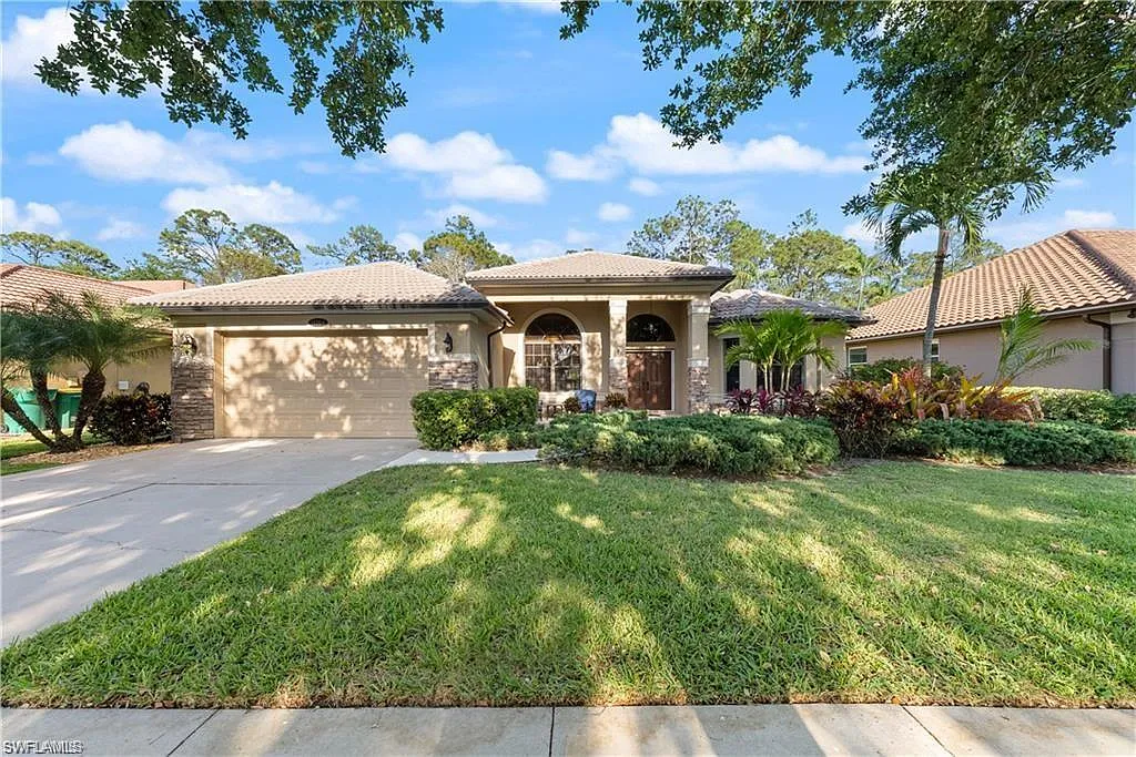 3 bed, 2.0 bath, 1934 sqft, $3,500 — Photo 2
