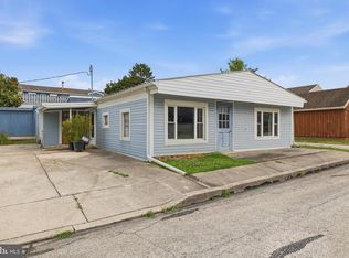 374 Maple Ave, Hanover, PA 17331
