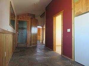 hallway to bedrooms