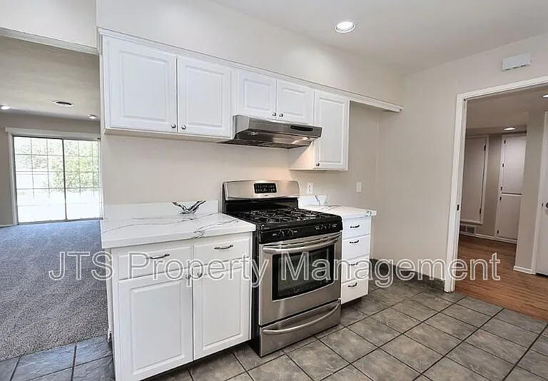 6565 S Land Park Dr — Photo 29