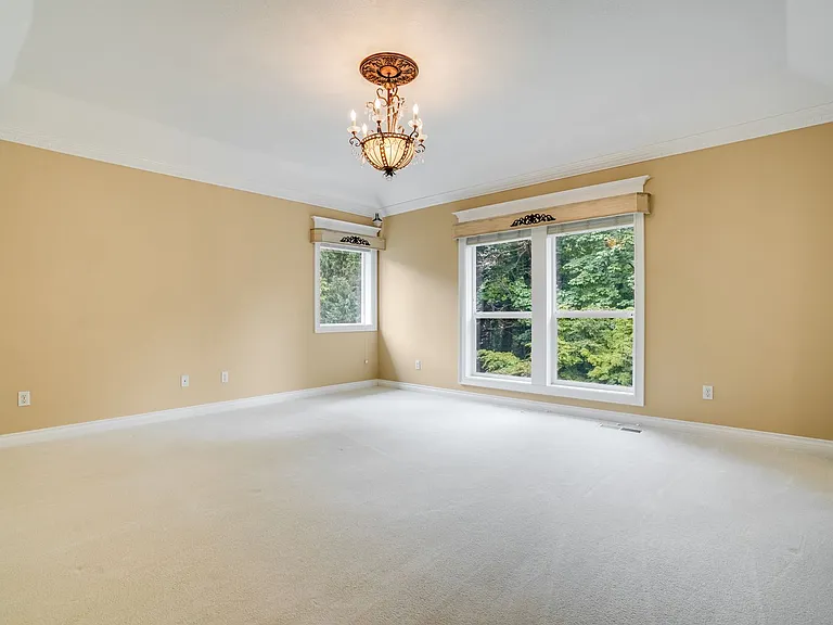 9990 NW Ash St — Photo 7
