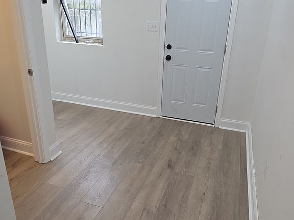 3rd image of 222 N Glover St