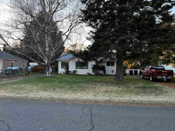 514 Stassen Way, Grandview, WA 98930