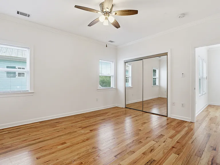 202 Penrose Dr — Photo 17