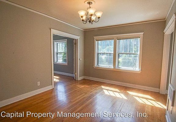 2nd image of 2215 NW Irving St APT 16