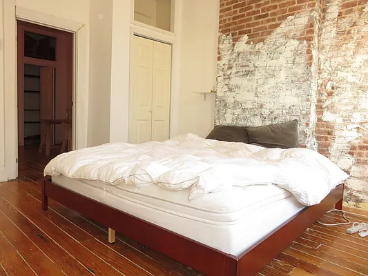 Rented by Rennit Inc. | media 4