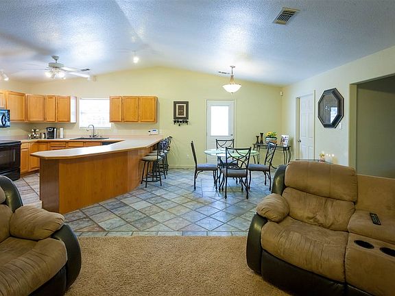 4th image of 1101 De Bremond Dr