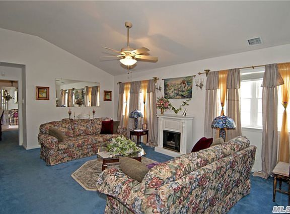 4th image of 5122 Village Cir E
