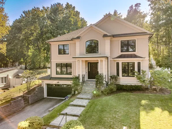 155 Hartman Rd, Newton, MA 02459