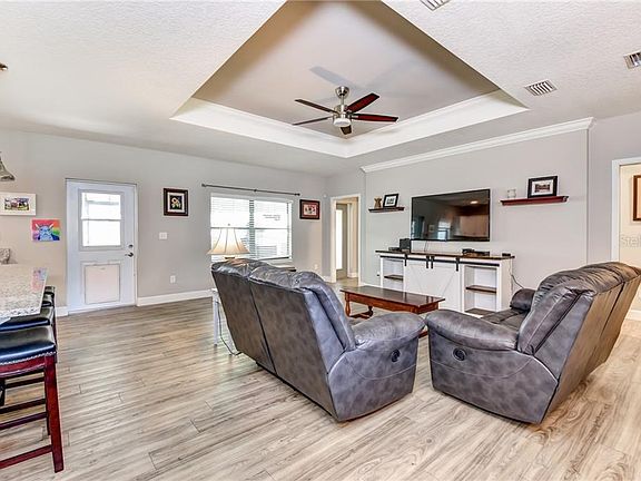 5th image of 315 Stonebridge Ln
