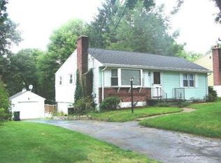 25 Charles St, Plantsville, CT 06479