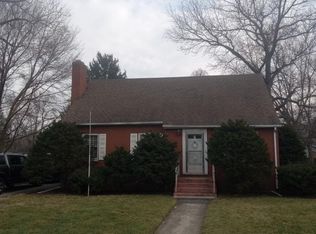 427 N Kelly St, Hobart, IN 46342