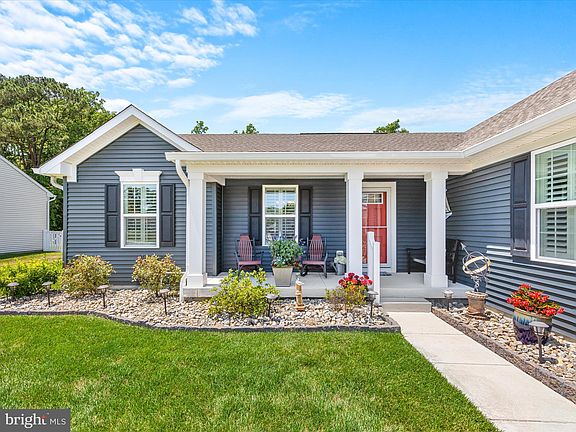 2nd image of 32684 Savage Farm Ct