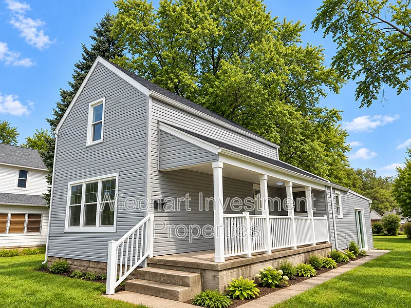 3 bed, 1.0 bath, $1,850 — Photo 1