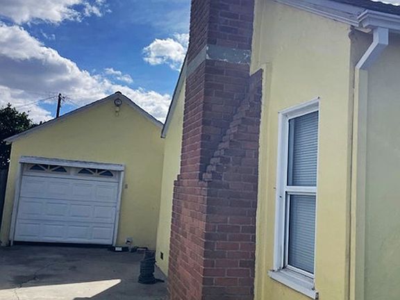 3rd image of 120 W Hermosa St