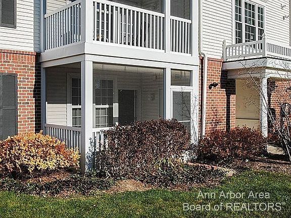 2nd image of 813 E Summerfield Glen Cir #10