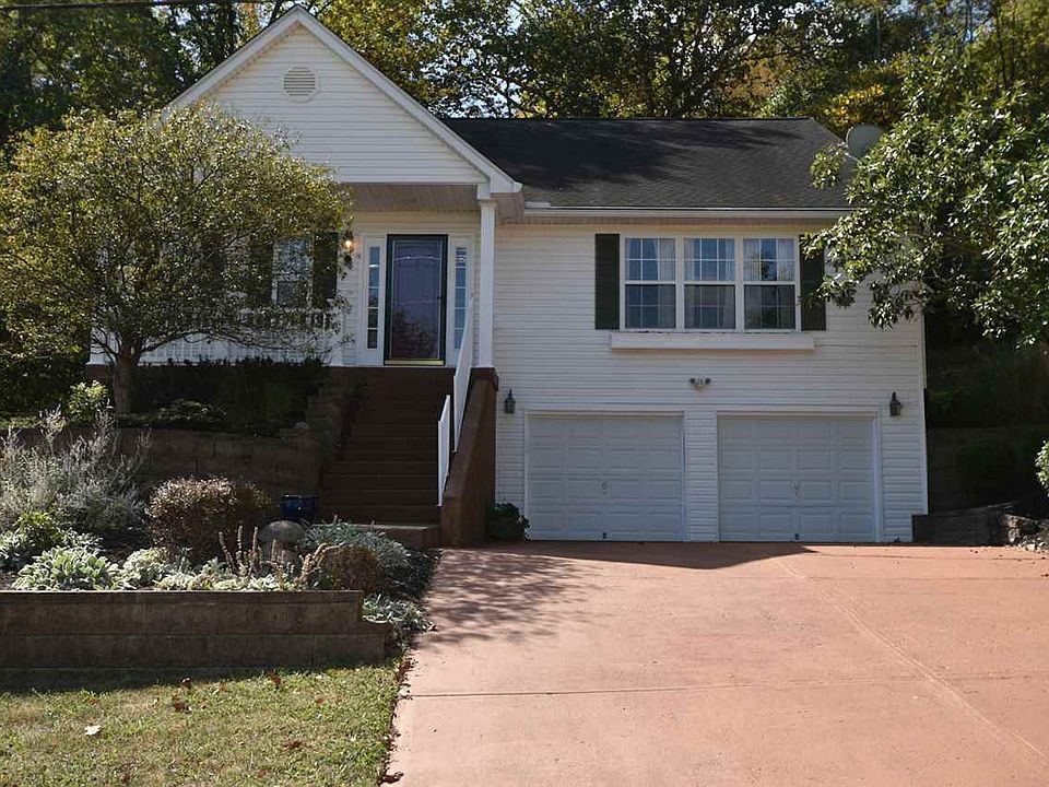 1st image of 675 Fair Oaks Ln