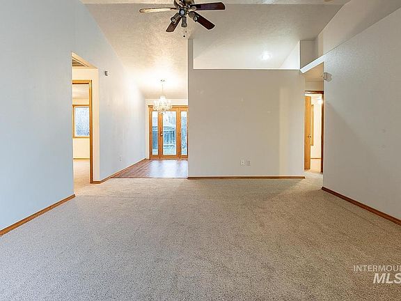 3rd image of 6612 N Hastings Ave