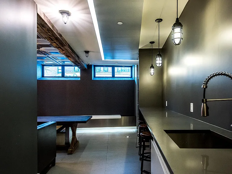 69 Ten Eyck St #2D — Photo 14