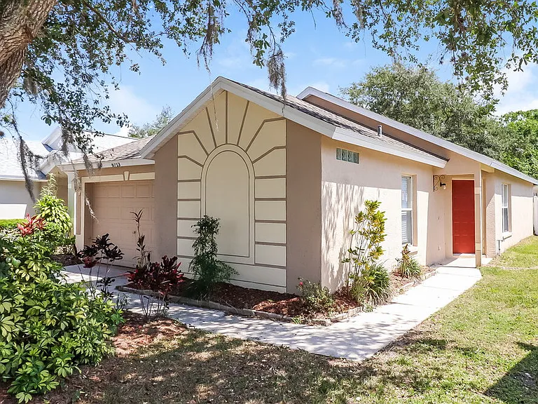 6713 Summer Cove Dr — Photo 3