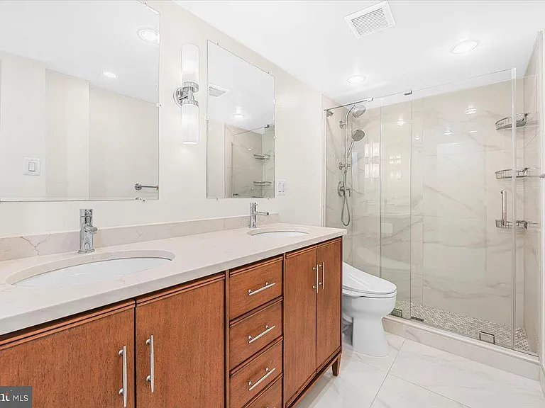 4201 Cathedral Ave NW #908E — Photo 15