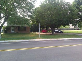 5618 Woodland Dr, Waunakee, WI 53597