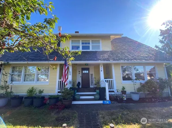 714 State Route 101, Chinook, WA 98614