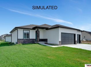 815 Regiment Rd, Lincoln, NE 68527