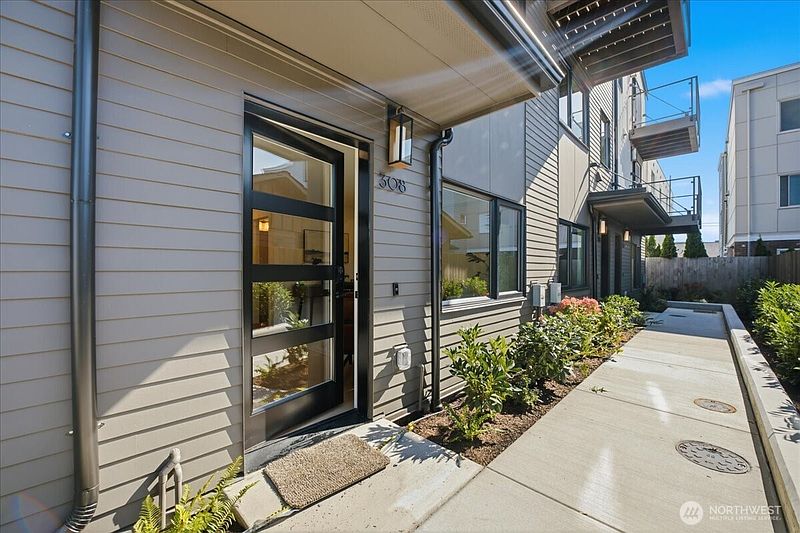 5th image of 308 Daley Street