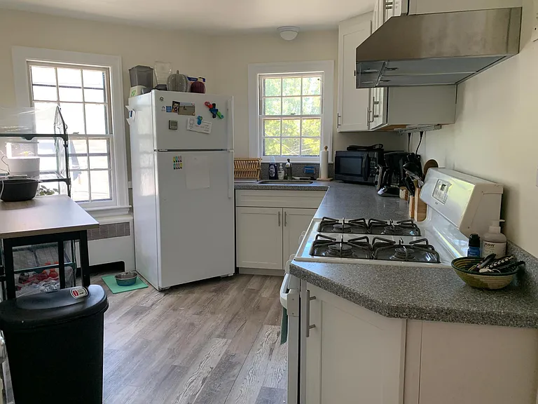 8 Garden Ct #4 — Photo 9