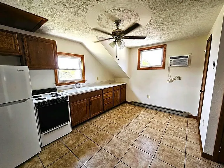 307 Nees Ave #2 — Photo 4