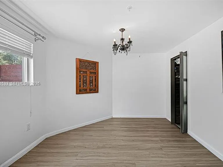 7728 Collins Ave #5 — Photo 16