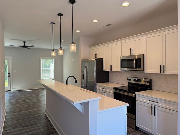 2nd image of 32 Allure Dr