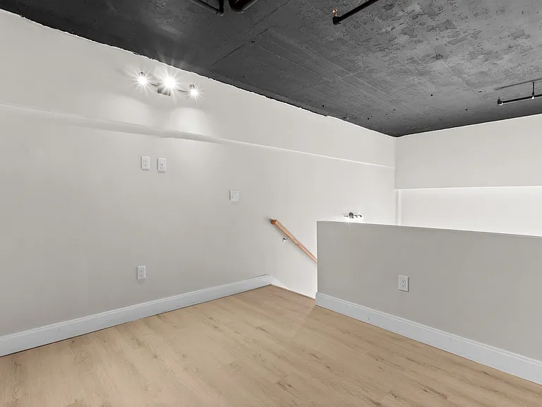 Tavolo Lofts — Photo 38